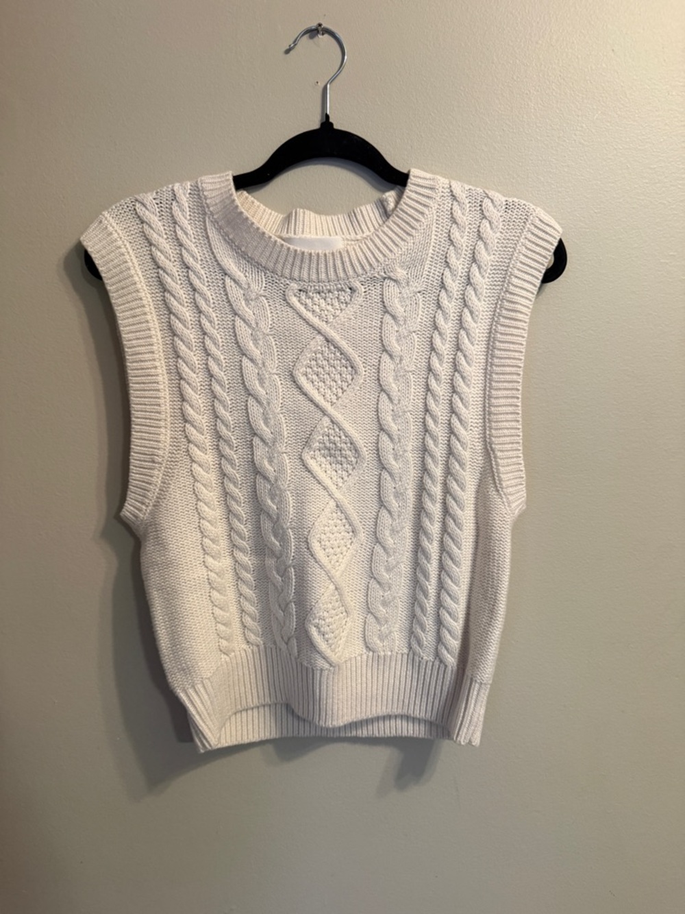 Wilfred Cream Cable Knit Sleeveless Crewneck Sweater